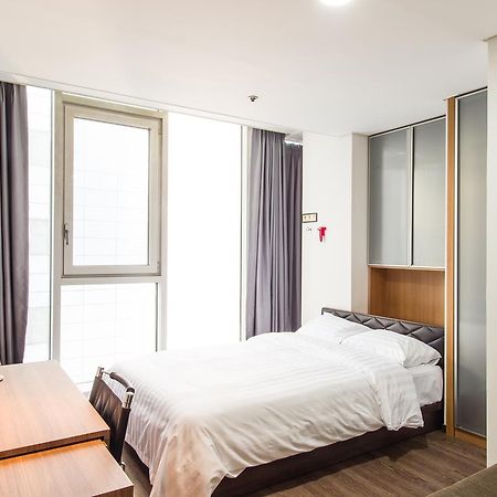 Hotel Arinus Shinchon Seoul Ngoại thất bức ảnh