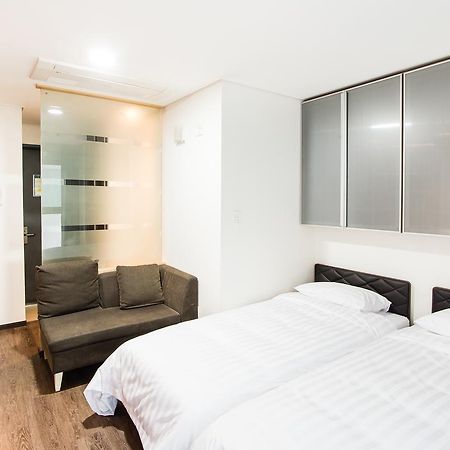 Hotel Arinus Shinchon Seoul Ngoại thất bức ảnh