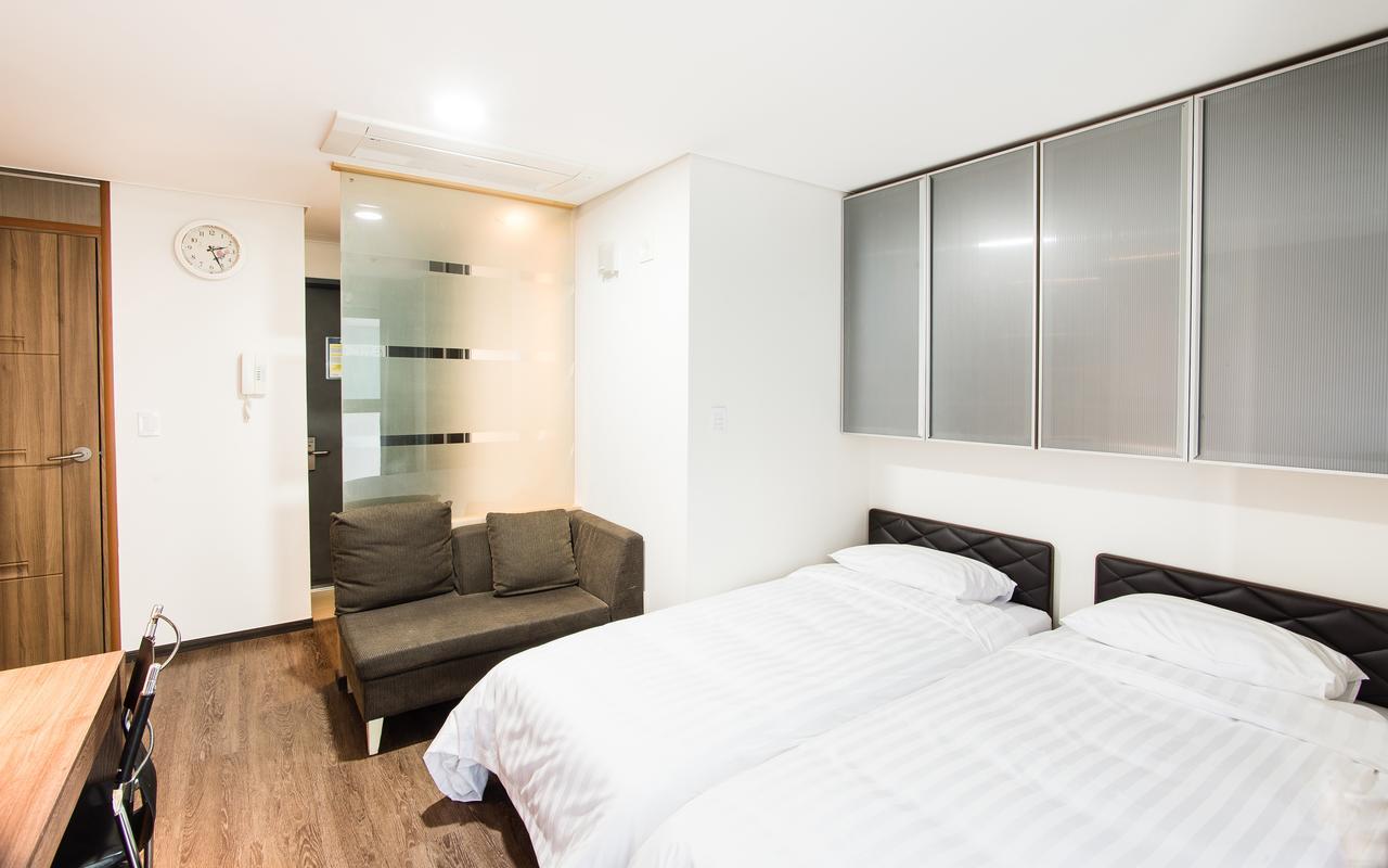 Hotel Arinus Shinchon Seoul Ngoại thất bức ảnh