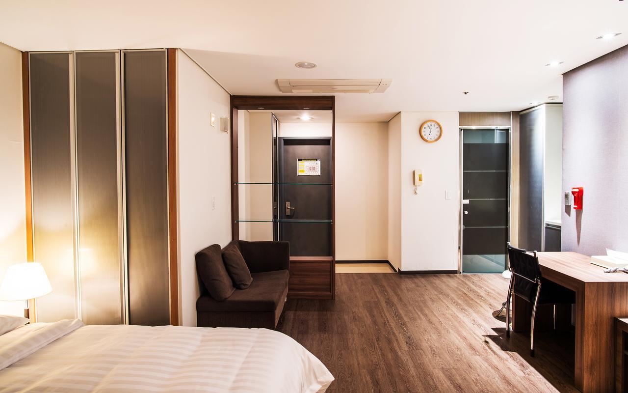 Hotel Arinus Shinchon Seoul Ngoại thất bức ảnh