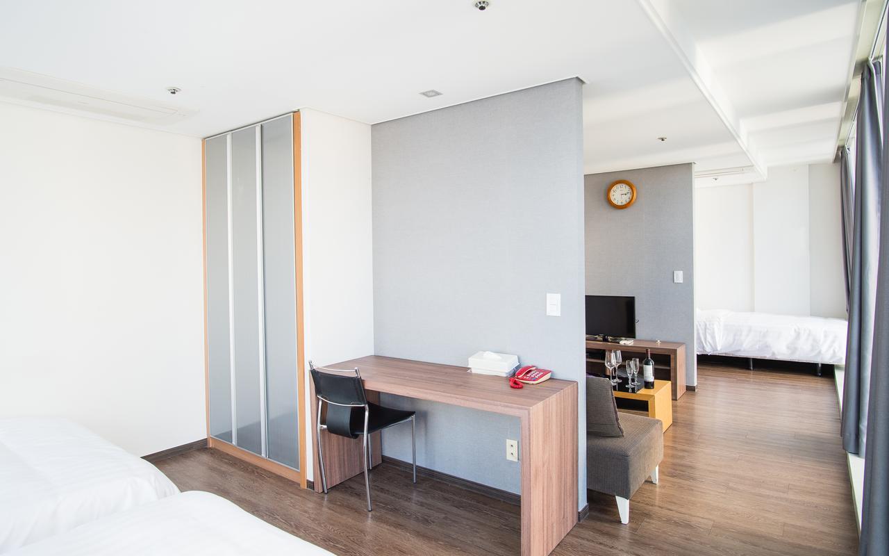 Hotel Arinus Shinchon Seoul Ngoại thất bức ảnh