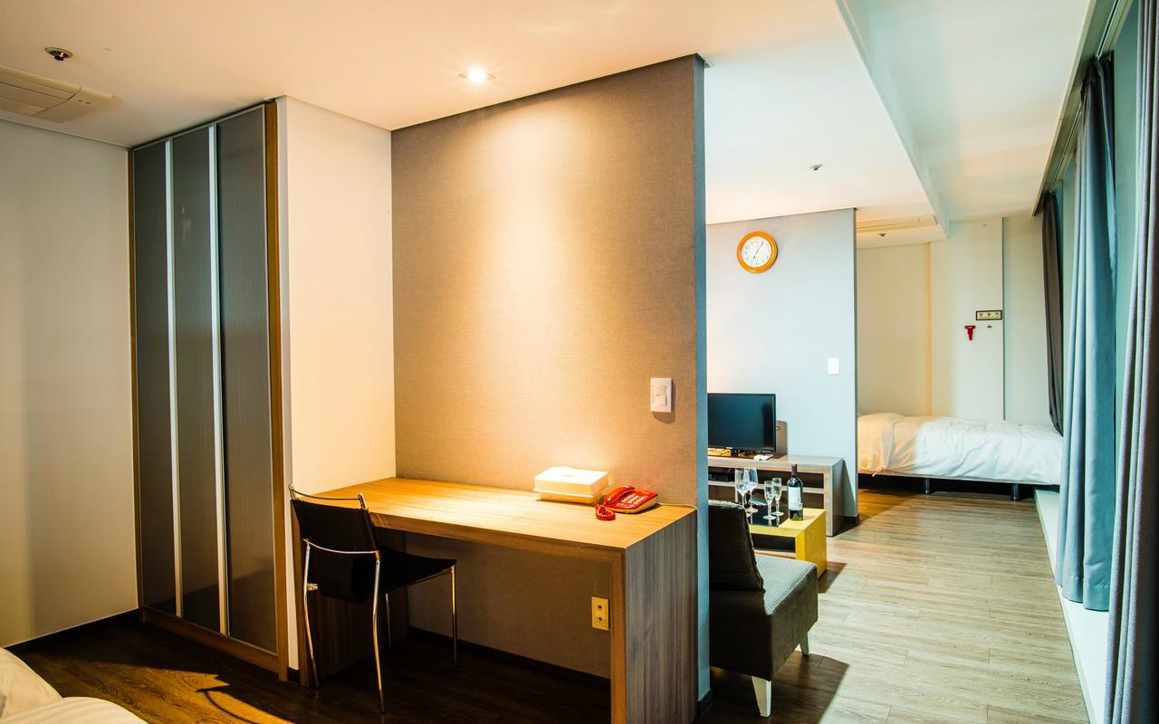 Hotel Arinus Shinchon Seoul Ngoại thất bức ảnh
