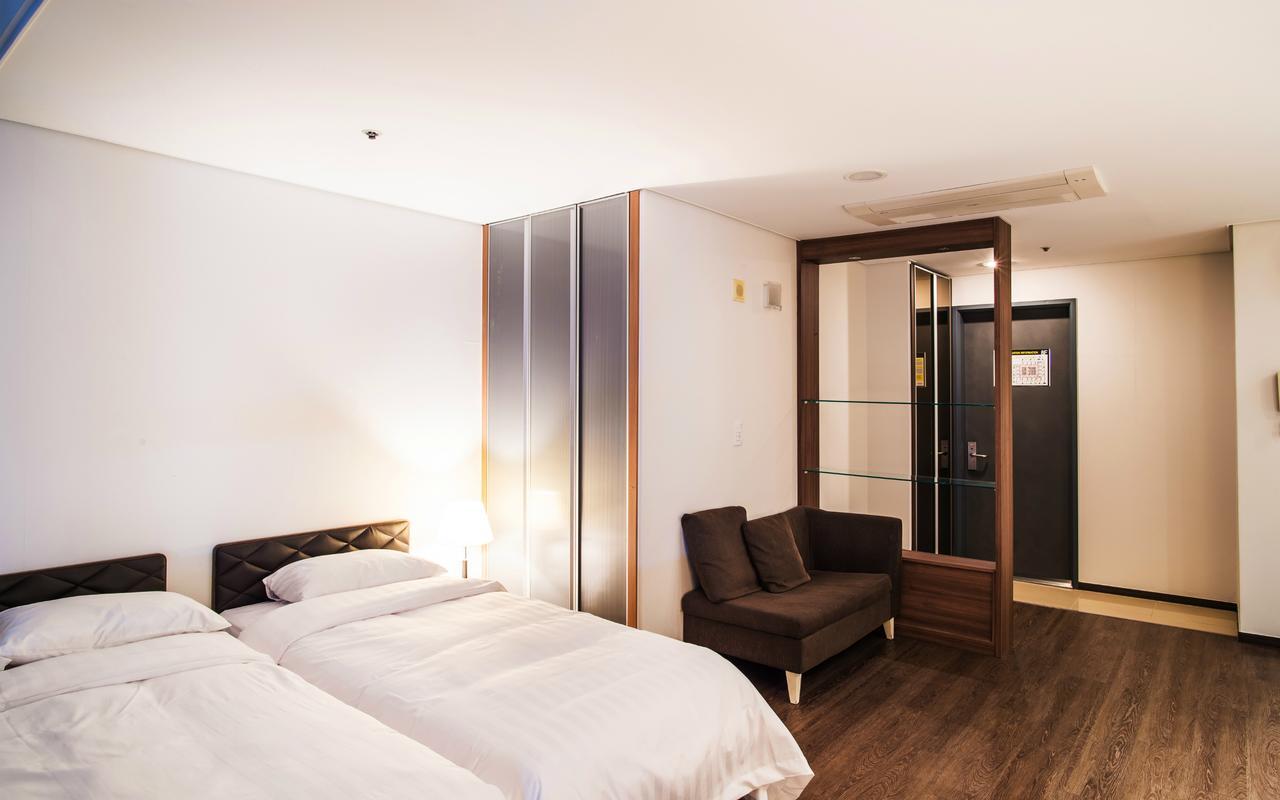 Hotel Arinus Shinchon Seoul Ngoại thất bức ảnh